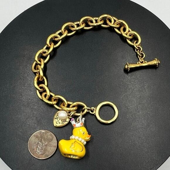 Betsey Johnson Gold Chain Charm Bracelet Yellow Rubber DuckCrown Pearl Designer - Picture 2 of 8